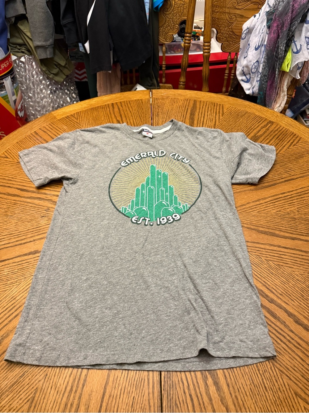 Charlie Hustle Emerald City Graphic Tee - Gray with Green Print